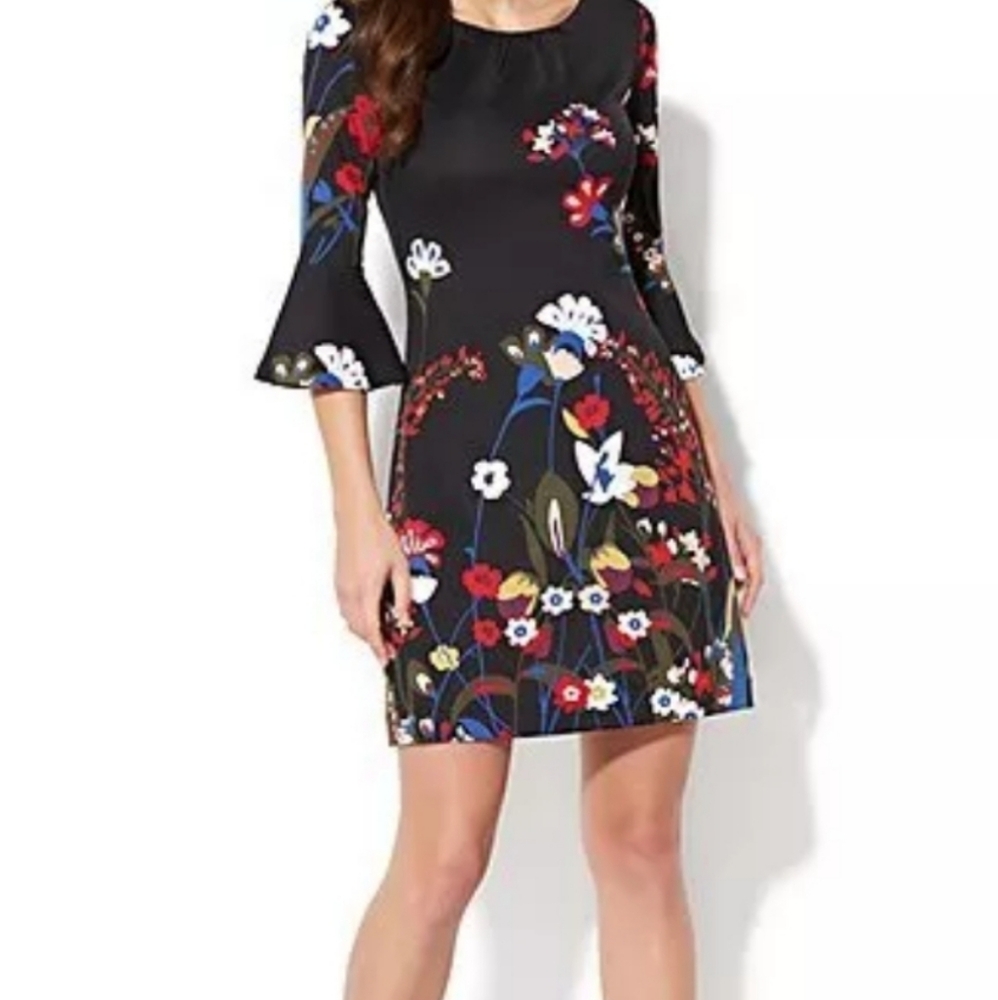 ❤️Price Drop - New York & Co Floral Bell-Sleeve Printed Flare Dress Sz L EUC